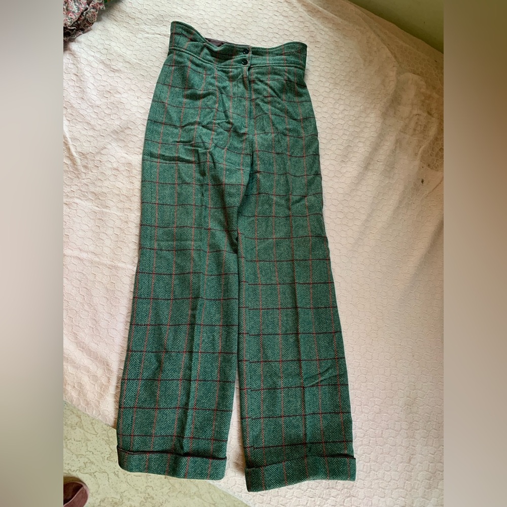 Vintage 1970s wool Bobbie Brooks green plaid trousers, approx. size XS.